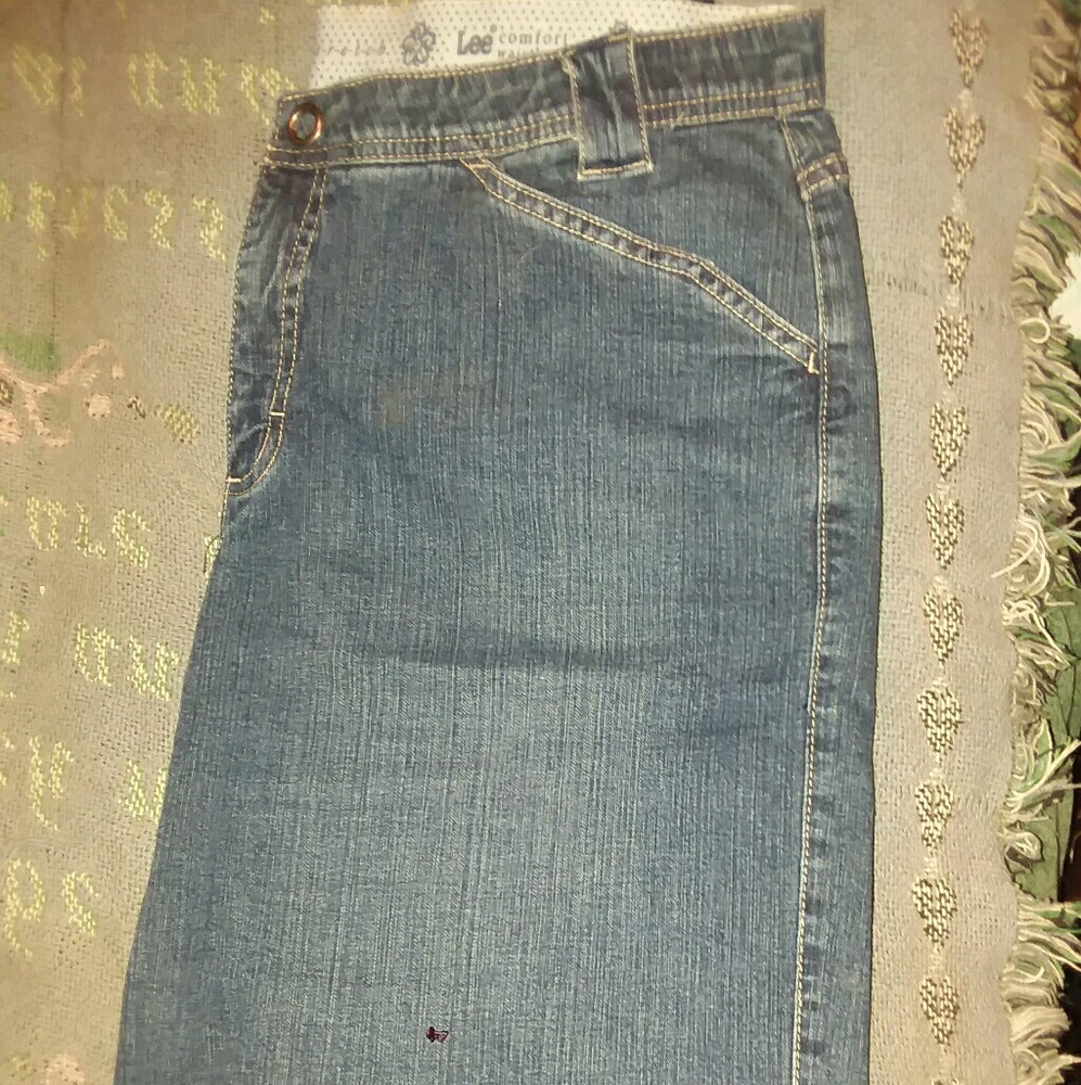 Ladies Lee comfort waistband shorts